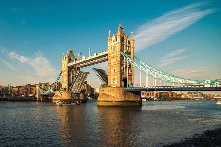 Tower Bridge + London Bridge