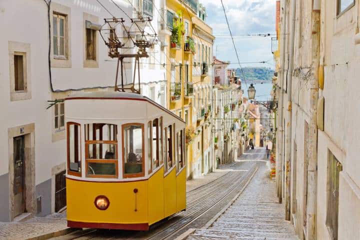 Städtereise Lissabon Bahn