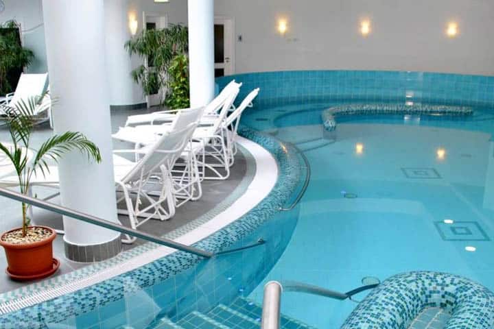 Grand Hotel Pool